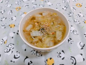 プレミアム混ぜ込みわかめ鮭貝柱と白菜の春雨スープ