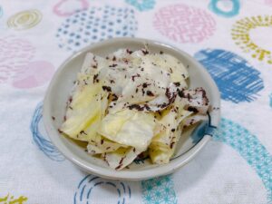 キャベツのゆかり和え
