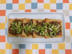 納豆ふりかけとひき肉のカリカリ油揚げ焼き