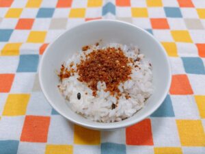 まぐろそぼろふりかけ胡麻入り