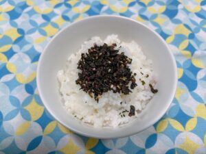 ふりかけるザクザクわかめ梅じそ