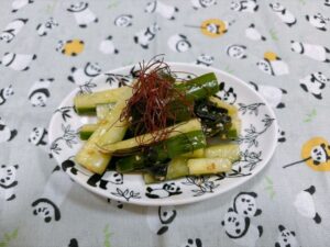 きゅうりとわかめのピリ辛漬け