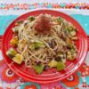 カリカリ梅と赤しそのペペロンチーノ風パスタ｜ふりかけで簡単アレンジ | 作れるもの